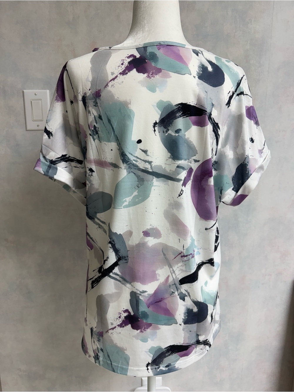 1/$10 or 2/$15 NWOT V-Neck Green & Purple Multi Tee. Casual Tee - Picture 3 of 9